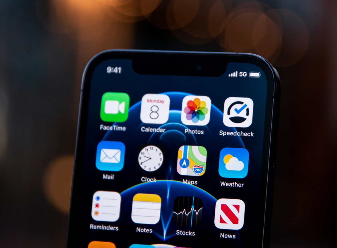 武隆苹果手机维修分享为什么 iPhone 12 在冬季会自动关机 