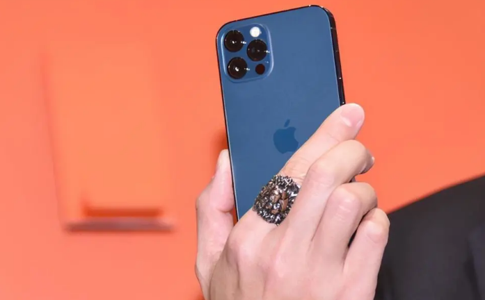 武隆苹果手机维修分享iPhone12系列重启方法教程 