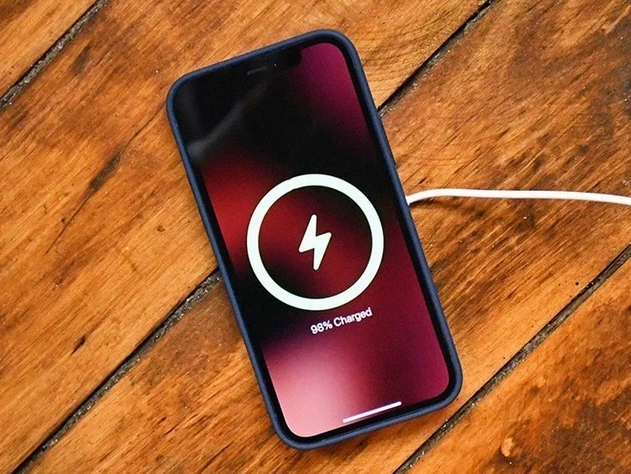 武隆苹果手机维修分享iPhone 12可以随便充电吗 